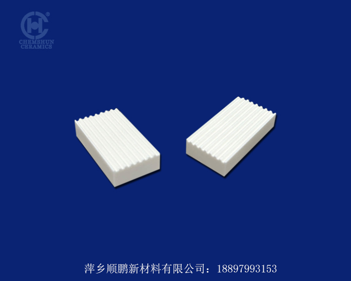 异形带槽陶瓷片